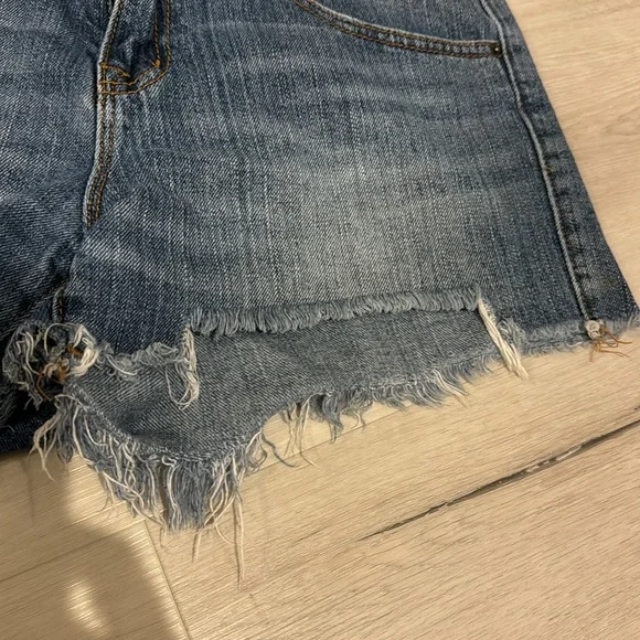 BDG Denim Ripped Shorts Mid Rise Vintage Fit - Picture 3 of 10